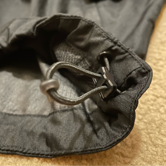 Black Adidas Windbreaker / Rain Coat Size Women’s Small - Picture 4 of 6